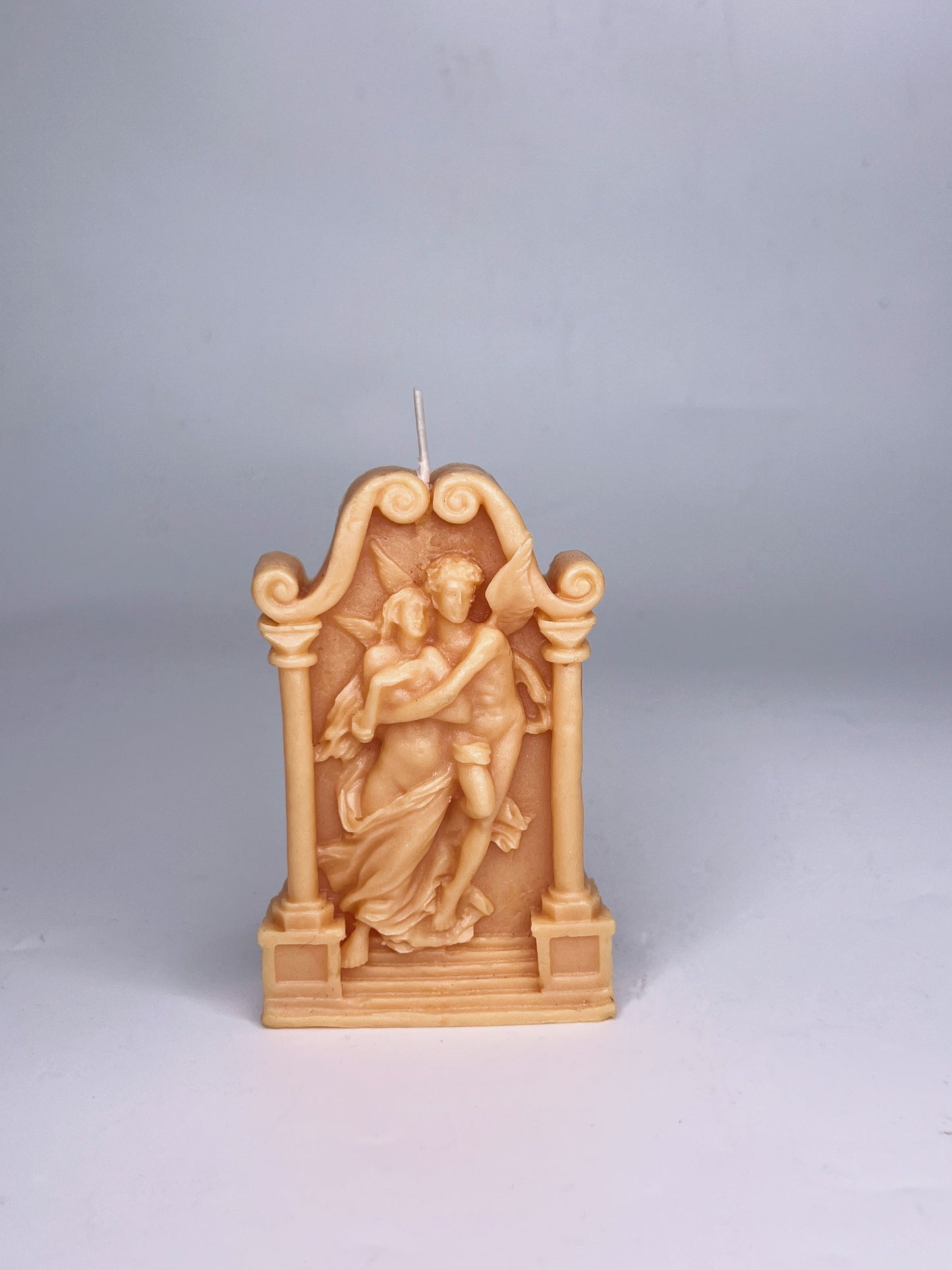 GABRIELLE BEESWAX SCULPTURE CANDLE